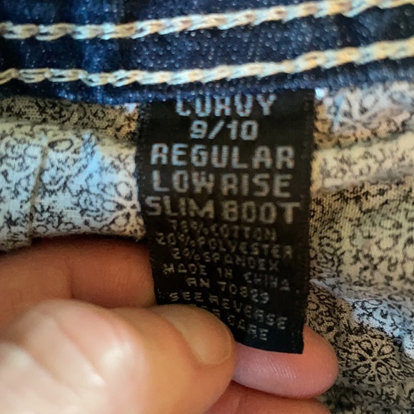 TwentyOne Black by Rue21 7/8 R - Picture 3 of 5